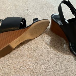 Tory Burch navy sandals